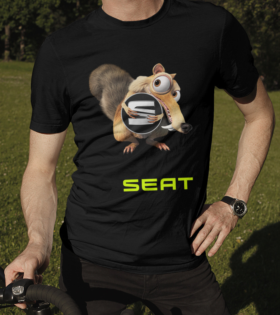 Seat Scrat Holding T-Shirt
