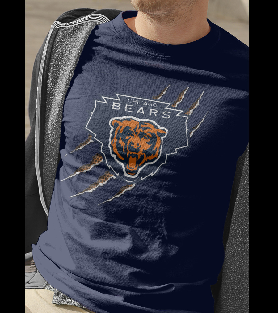 Chicago Bears Logo With Roaring Bear And Claw Marks T-Shirt