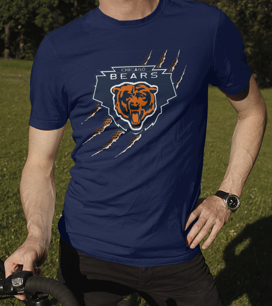 Chicago Bears Logo With Roaring Bear And Claw Marks T-Shirt