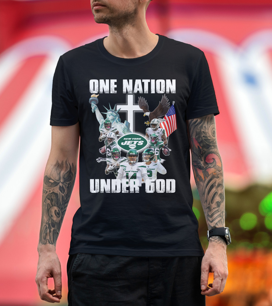 New York Jets One Nation Under God Statue Of Liberty Eagle Flag Football Players T-Shirt