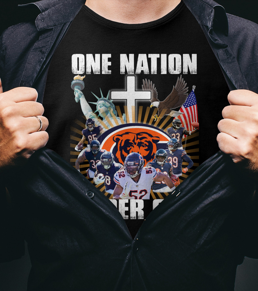 Chicago Bears One Nation Under God Statue Of Liberty American Flag Cross Football Players T-Shirt