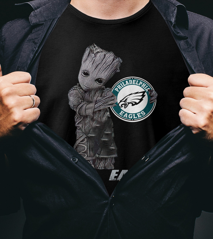Groot Hugging Philadelphia Eagles Logo Eagles T-Shirt