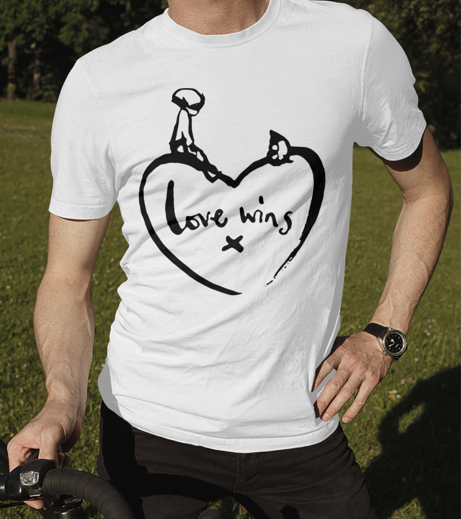 Love Wins Heart Comic Relief Charity Collaboration T-Shirt