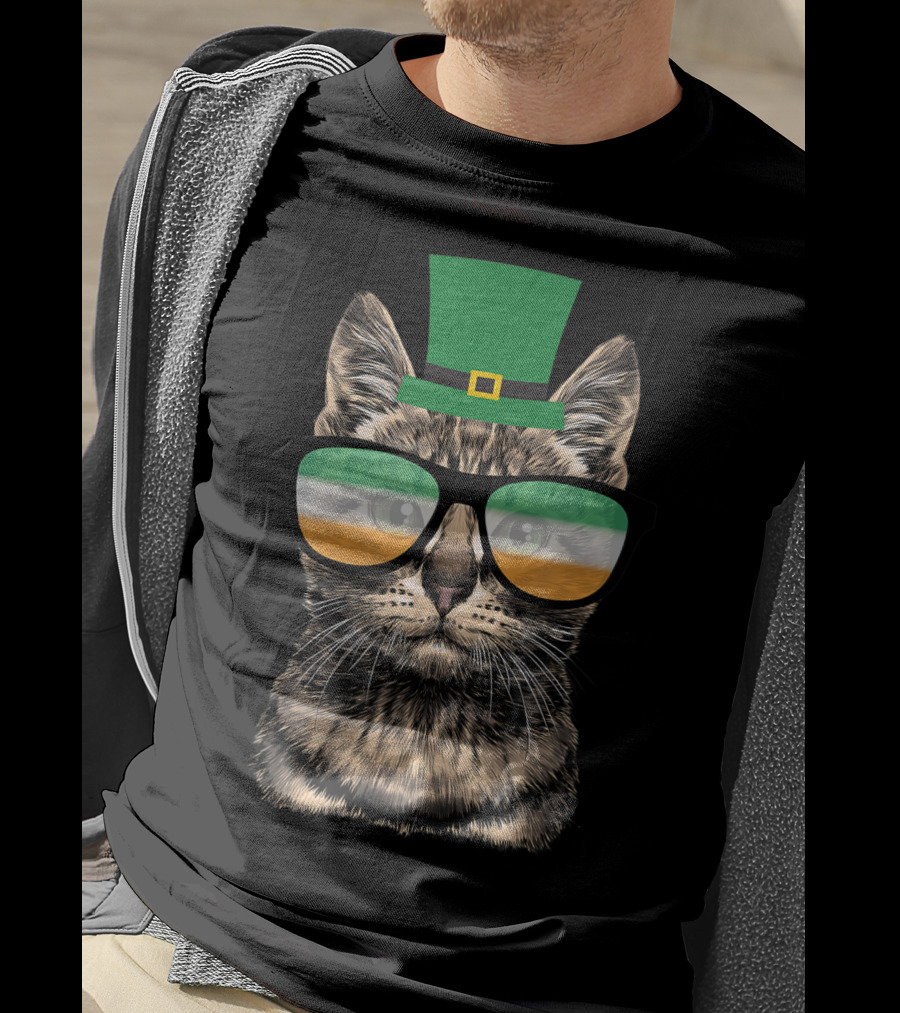 St Patrick's Day Cat Kitty Wearing Irish Green Hat And Glasses T-Shirt