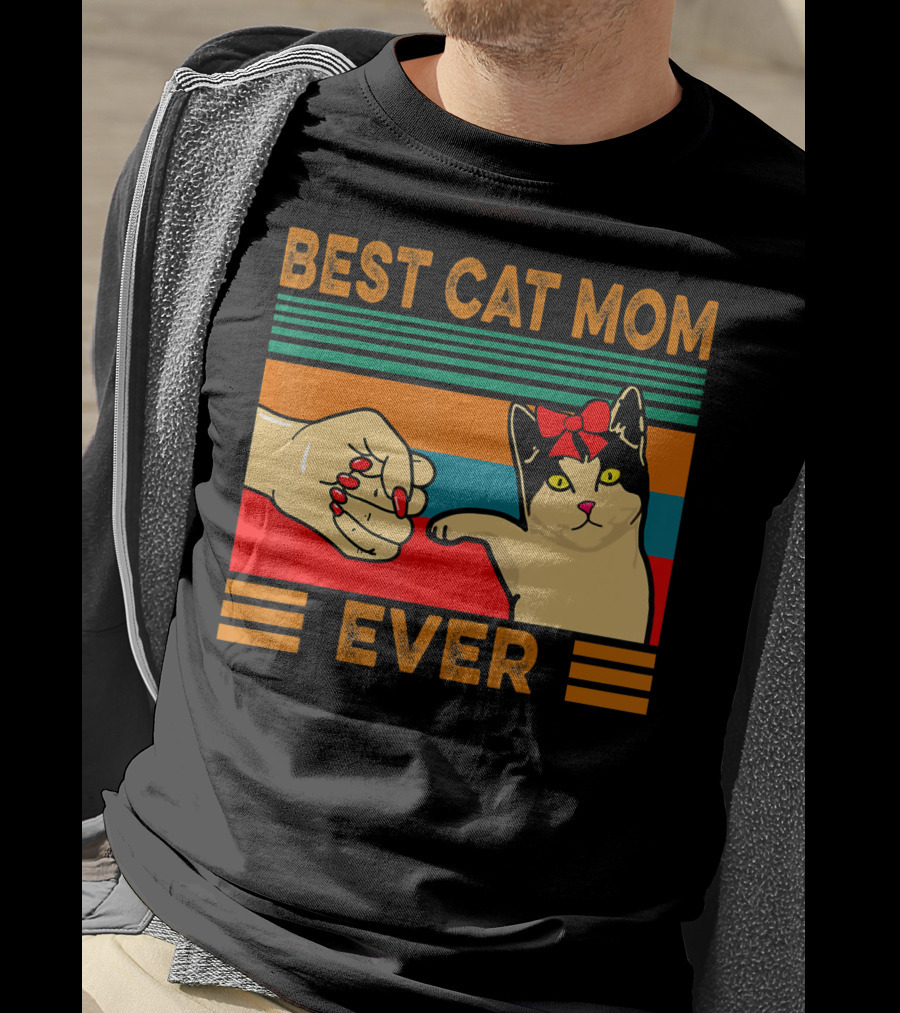 Best Cat Mom Ever Vintage Retro Cat Fist Bump T-Shirt