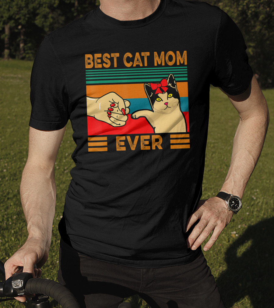 Best Cat Mom Ever Vintage Retro Cat Fist Bump T-Shirt