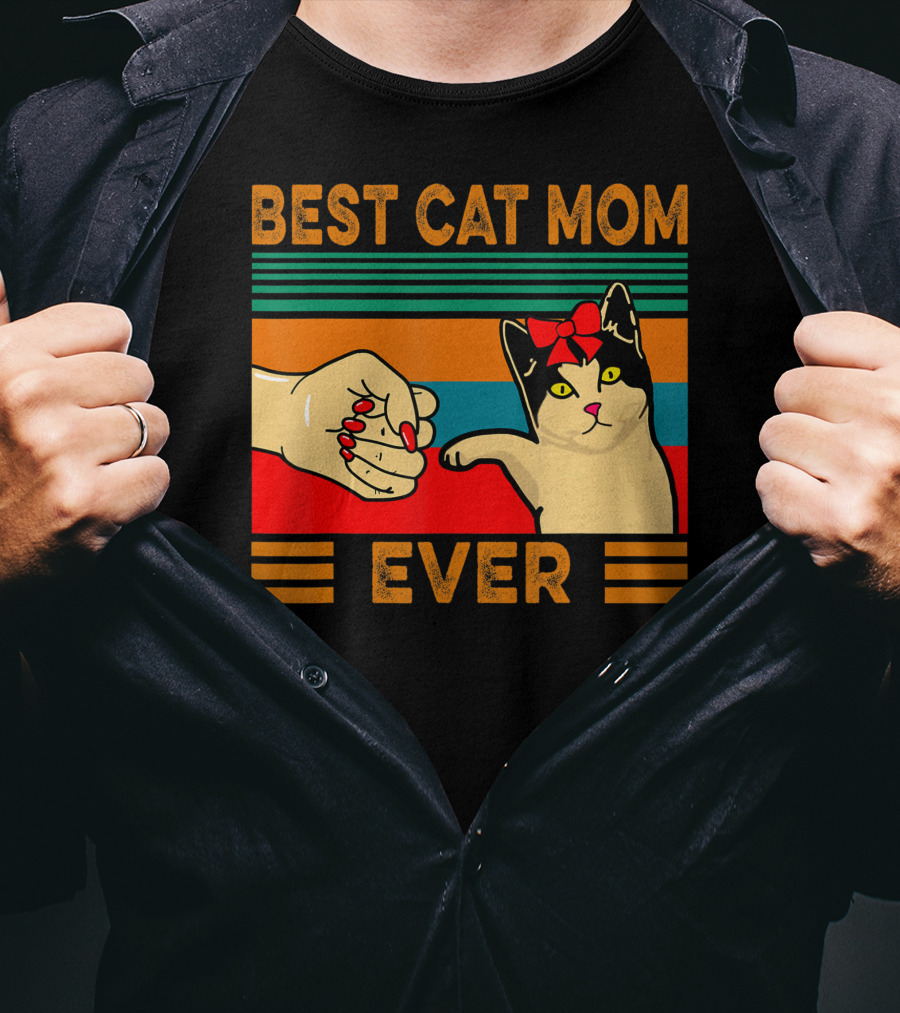 Best Cat Mom Ever Vintage Retro Cat Fist Bump T-Shirt