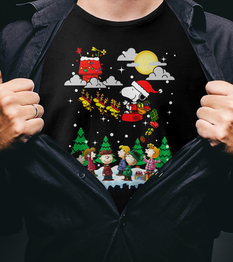 Peanuts Christmas Charlie Brown Snoopy Santa Sleigh Woodstock Scene T-Shirt