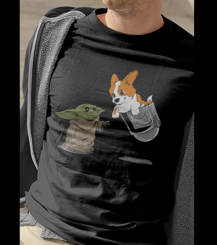 Cute Corgi With Baby Alien Companion T-Shirt