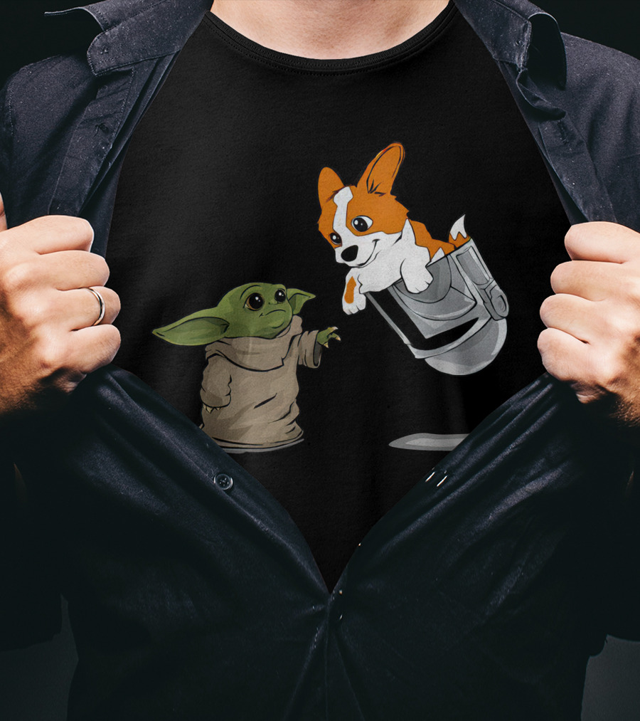 Cute Corgi With Baby Alien Companion T-Shirt