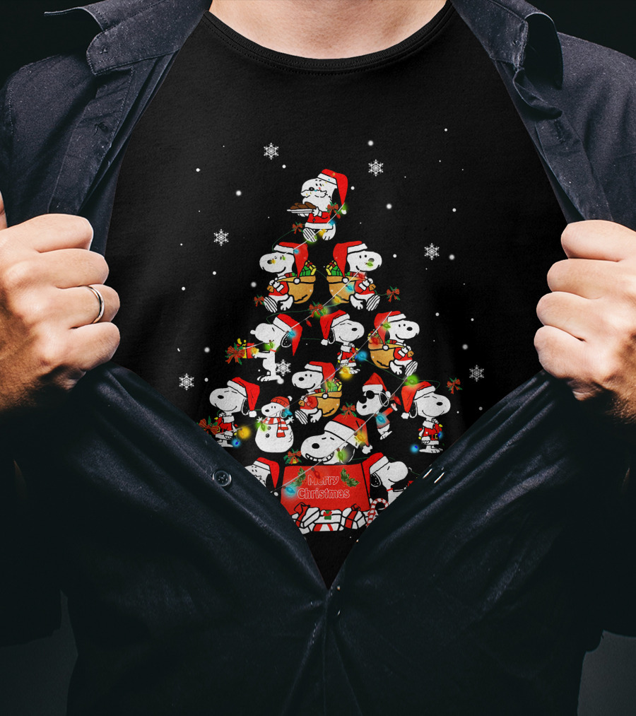 Snoopy Christmas Tree With Santa Hats ZN231 T-Shirt