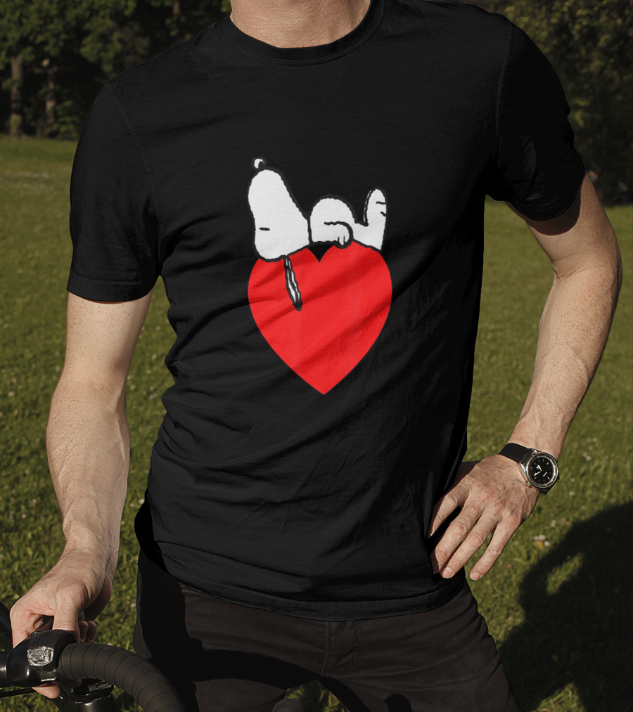 Snoopy Relaxing On Red Heart Background Charlie Brown Peanuts T-Shirt