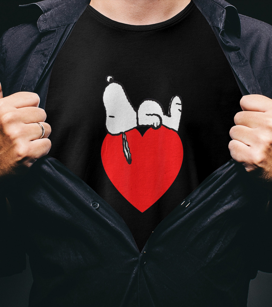 Snoopy Relaxing On Red Heart Background Charlie Brown Peanuts T-Shirt