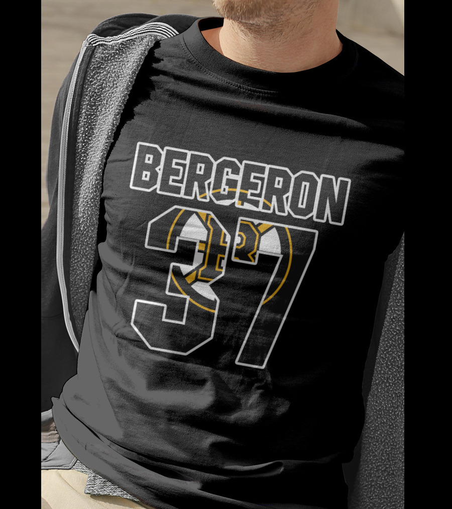 Boston Bruins Patrice Bergeron 37 NHL Hockey Team T-Shirt