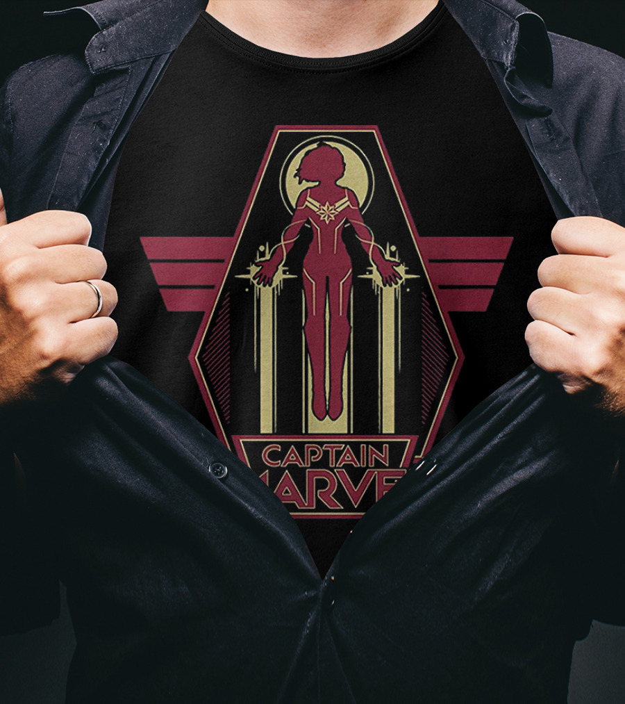 Captain Marvel Flight Silhouette Emblem With Red And Gold T-Shirt