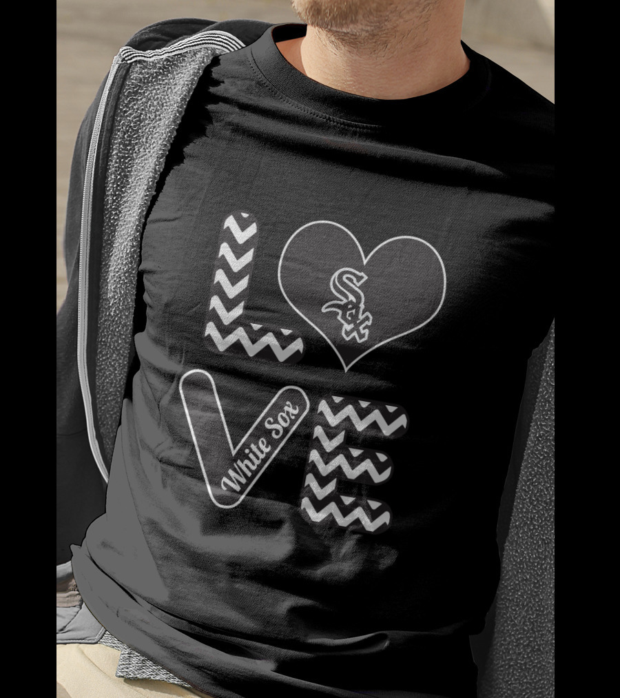 Love Chicago White Sox Heart Logo Baseball Fans T-Shirt