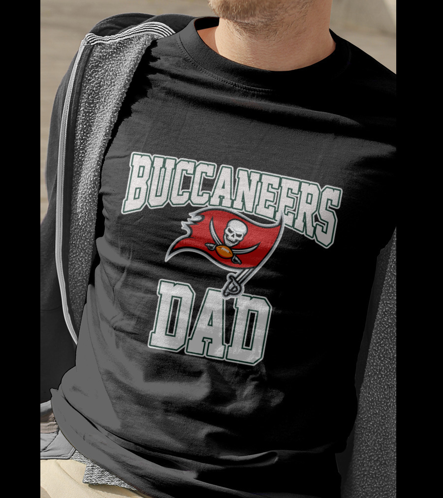 Buccaneers Dad Tampa Bay Football Fathers Day T-Shirt
