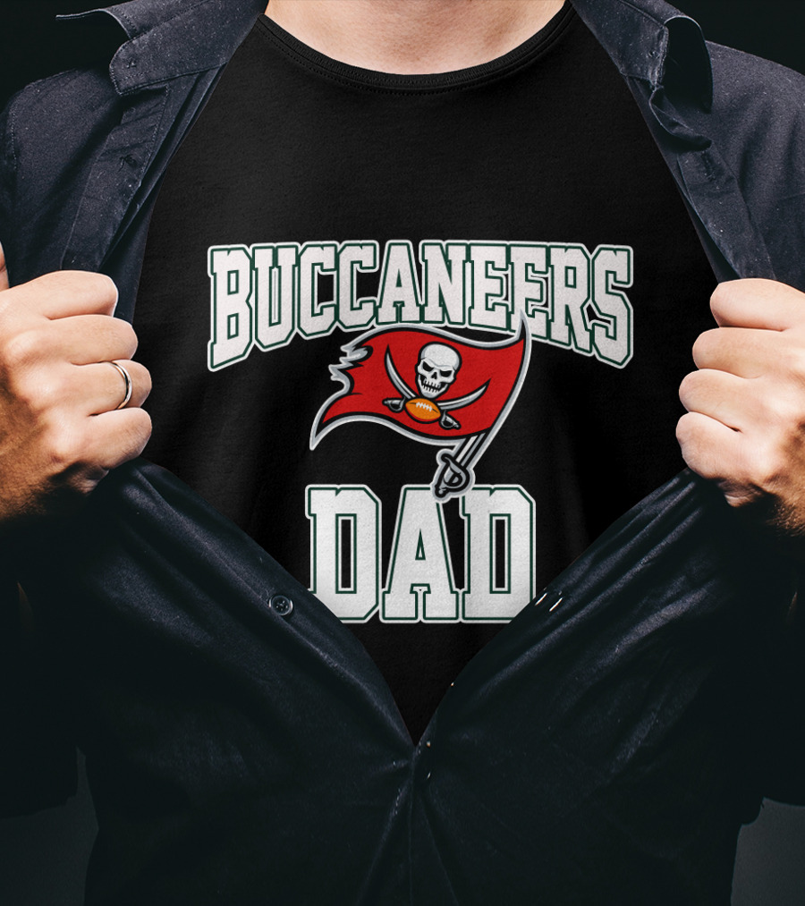 Buccaneers Dad Tampa Bay Football Fathers Day T-Shirt