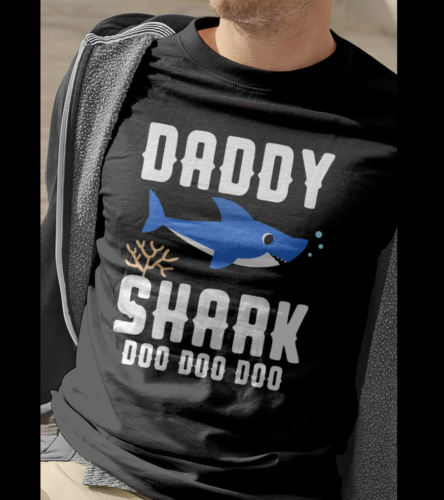 Daddy Shark Doo Doo Doo From Son Daughter Family Gift T-Shirt