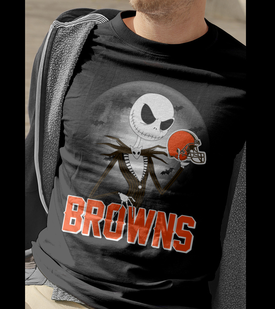 Jack Skellington Holding Cleveland Browns Helmet Halloween Moon T-Shirt