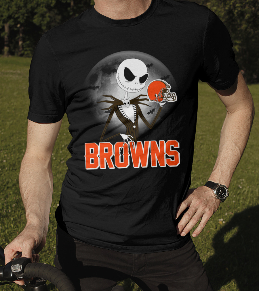 Jack Skellington Holding Cleveland Browns Helmet Halloween Moon T-Shirt