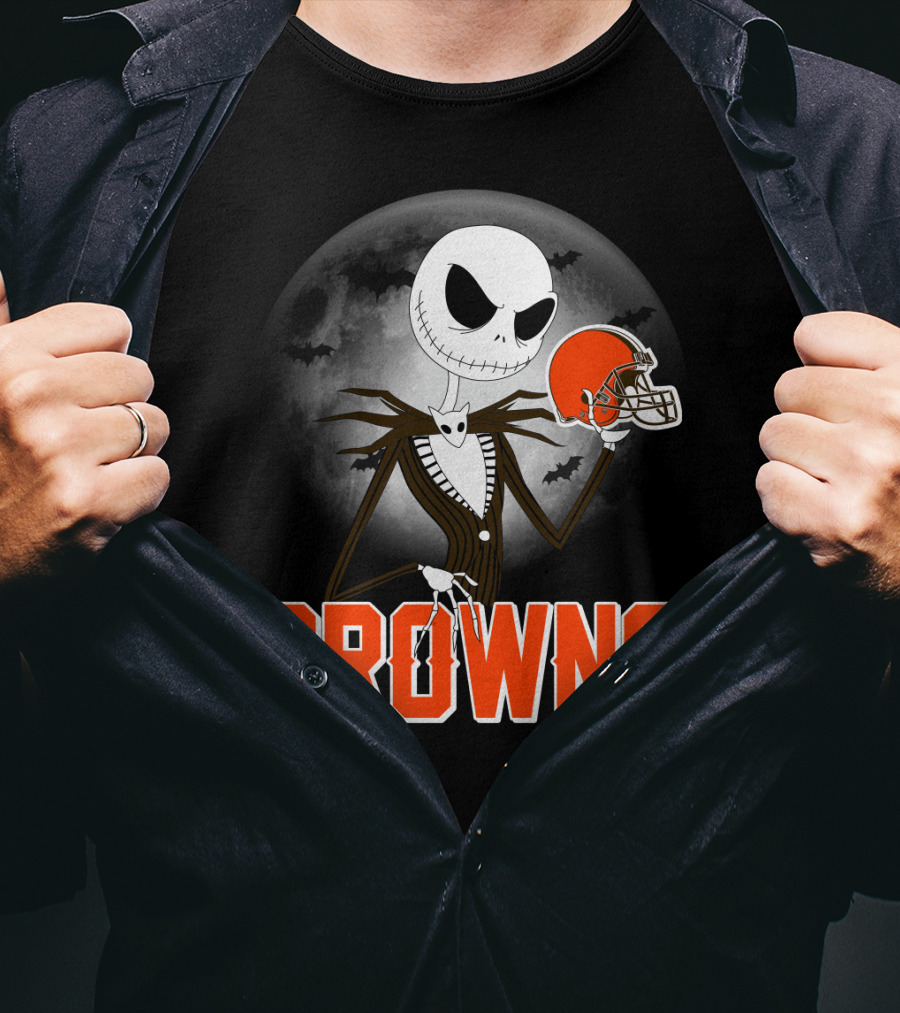 Jack Skellington Holding Cleveland Browns Helmet Halloween Moon T-Shirt