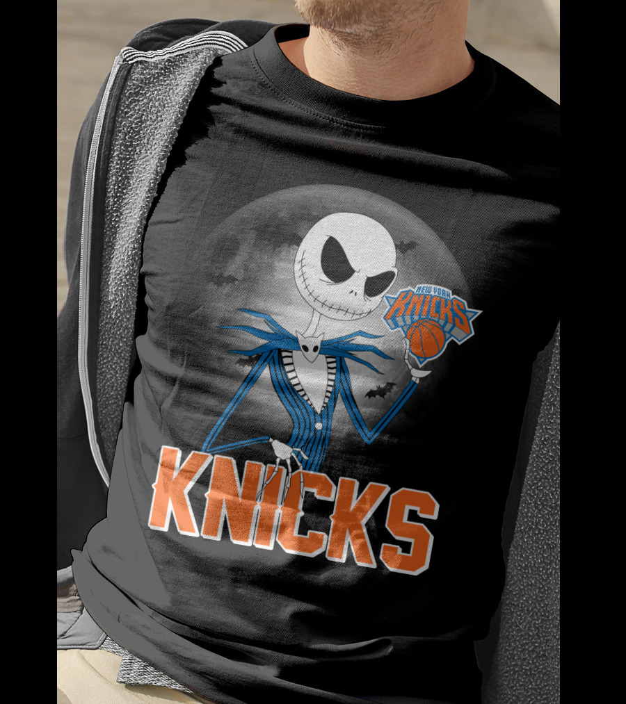 Jack Skellington New York Knicks Halloween Basketball Moon Scene T-Shirt