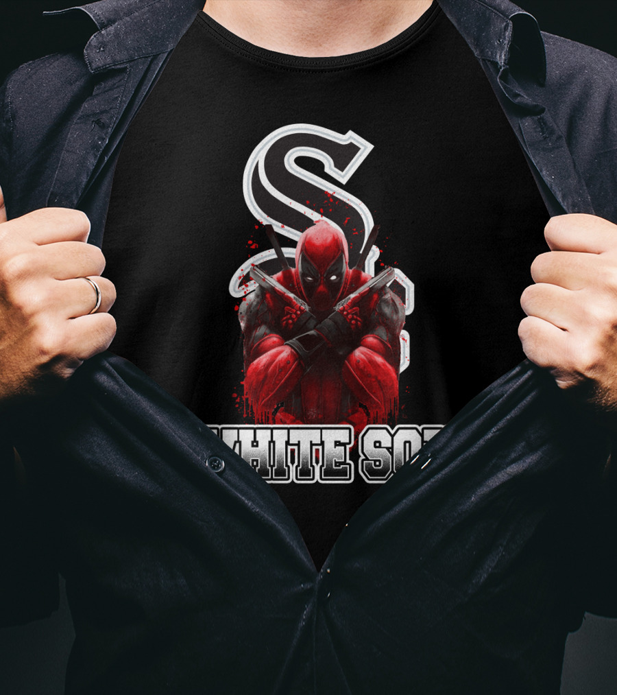Chicago White Sox Deadpool Crossed Swords T-Shirt