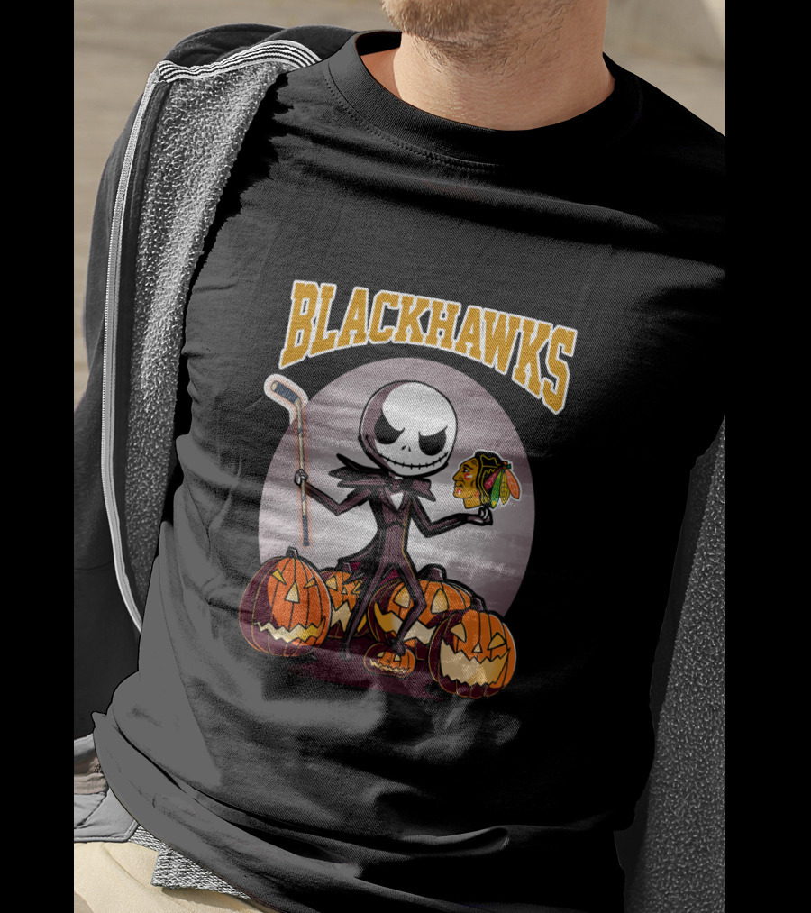 Jack Skellington Holding Chicago Blackhawks Logo Surrounded By Halloween Pumpkins T-Shirt
