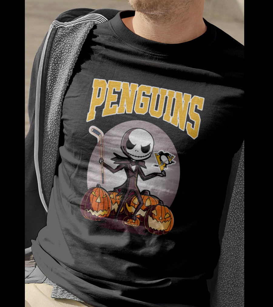 Penguins Jack Skellington Holding Hockey Logo With Pumpkins Halloween T-Shirt