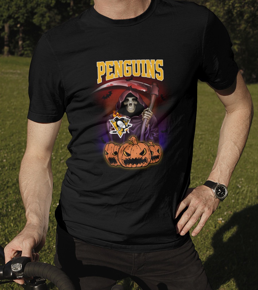 Penguins Grim Reaper With Scythe And Pumpkins Halloween T-Shirt