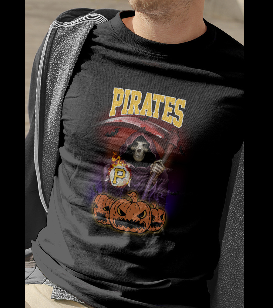 Pittsburgh Pirates Reaper With Scythe And Flaming Baseball Surrounded By Pumpkins Halloween T-Shirt