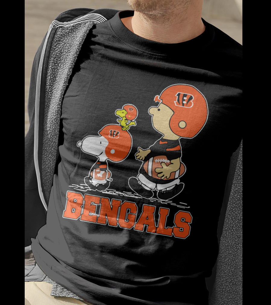 Snoopy Charlie Bengals Football Fans Peanuts Sports Team T-Shirt