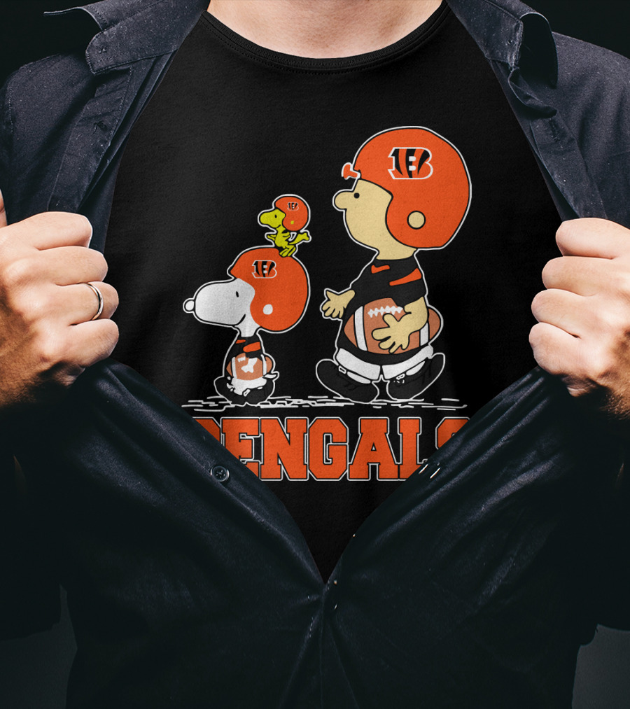 Snoopy Charlie Bengals Football Fans Peanuts Sports Team T-Shirt