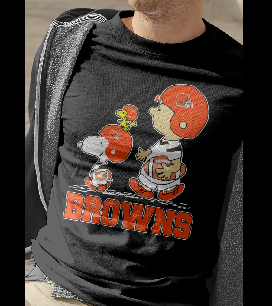 Snoopy And Woodstock With Cleveland Browns Football Helmets And Browns T-Shirt