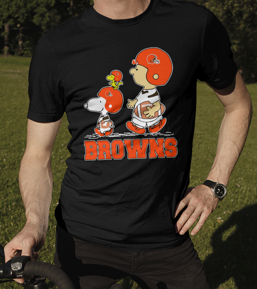 Snoopy And Woodstock With Cleveland Browns Football Helmets And Browns T-Shirt