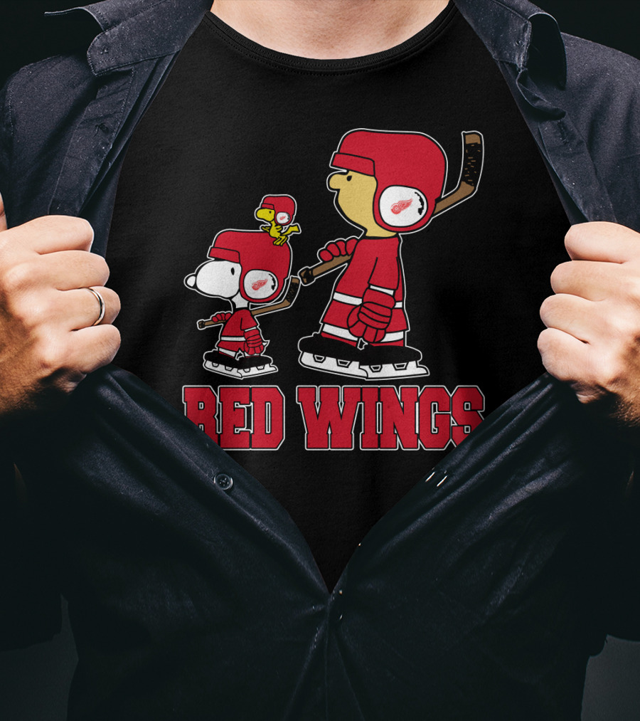 Snoopy And Detroit Red Wings Ice Hockey Fan Team-Up T-Shirt