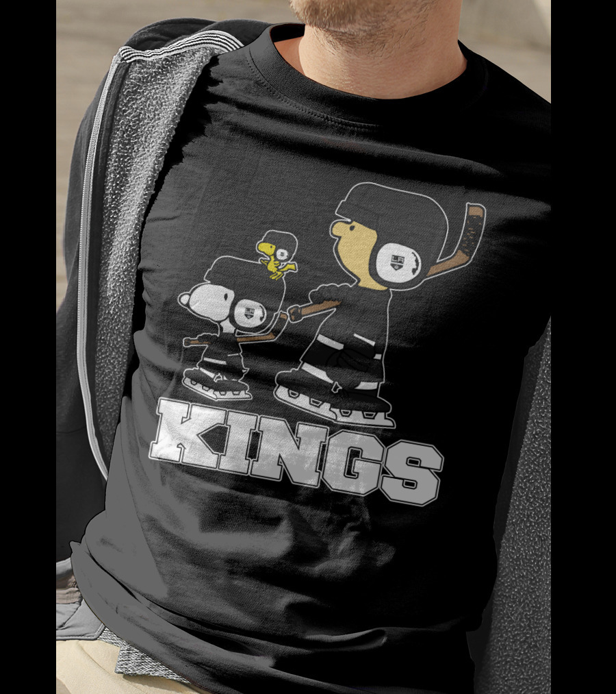 Snoopy Woodstock And Los Angeles Kings Hockey Fans Ice Skating T-Shirt