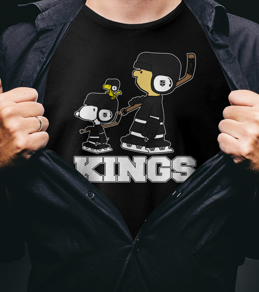 Snoopy Woodstock And Los Angeles Kings Hockey Fans Ice Skating T-Shirt