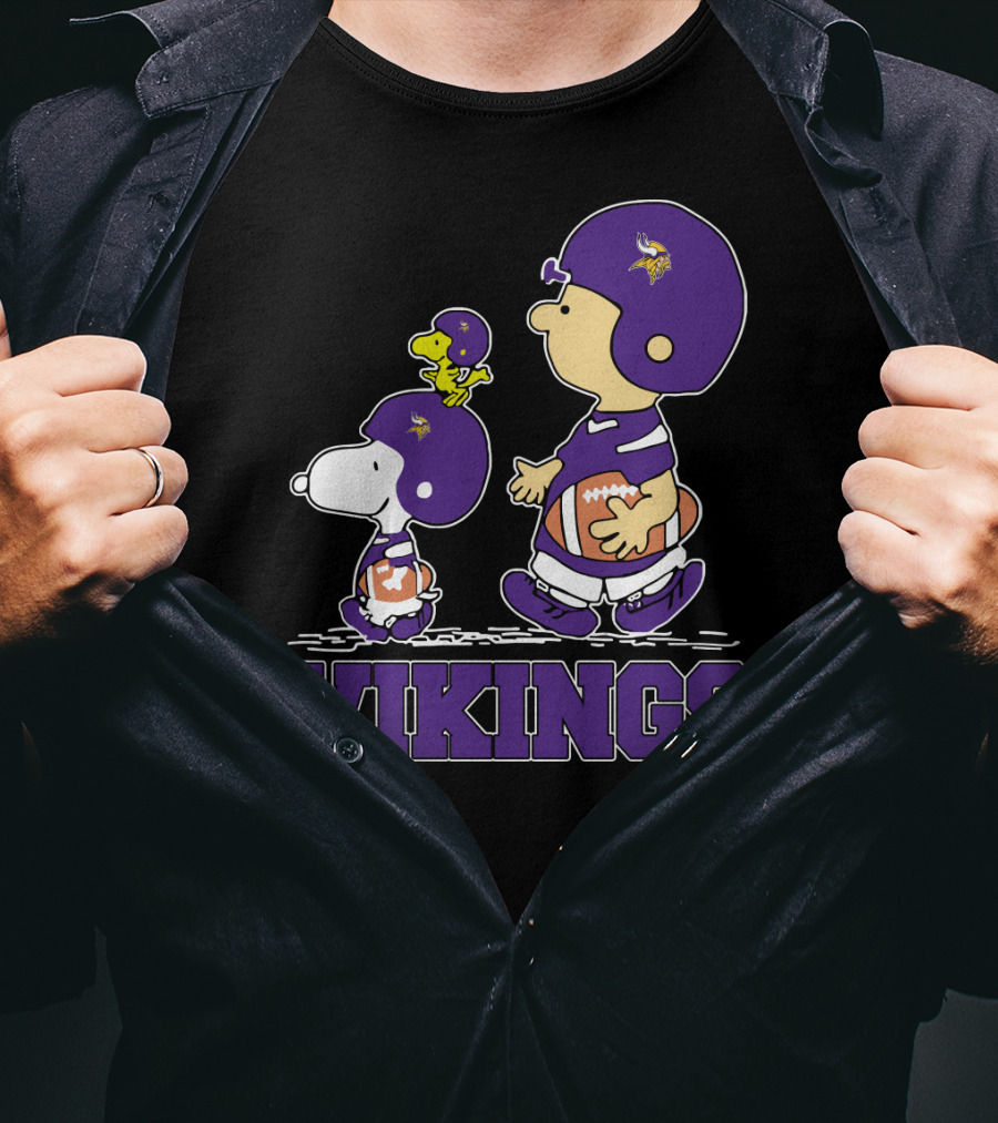 Snoopy And Woodstock With Minnesota Vikings Fans Football Helmets T-Shirt