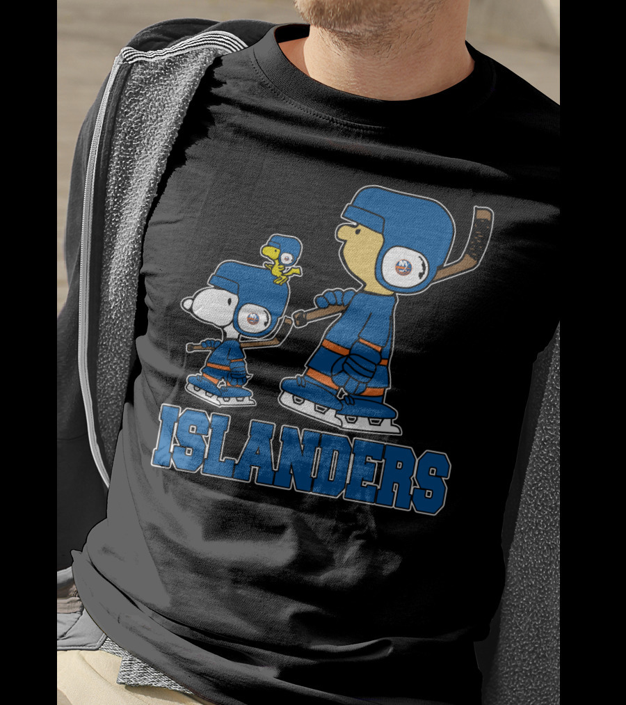Snoopy And Woodstock Ice Hockey With Islanders Fans T-Shirt