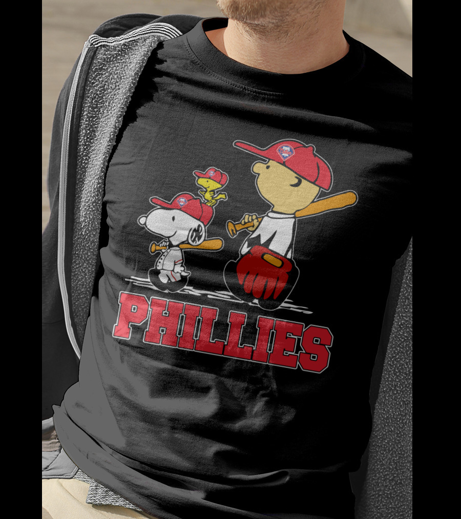 Snoopy Woodstock Phillies Baseball Fans T-Shirt