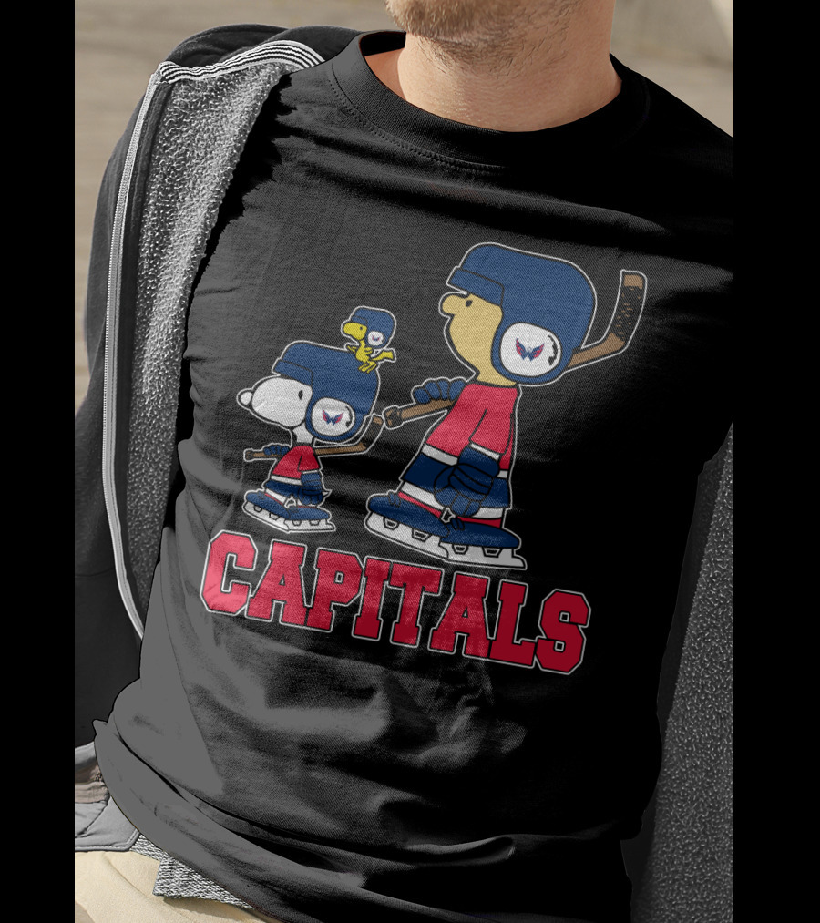 Snoopy And Woodstock With Washington Capitals Hockey Fan Gear T-Shirt