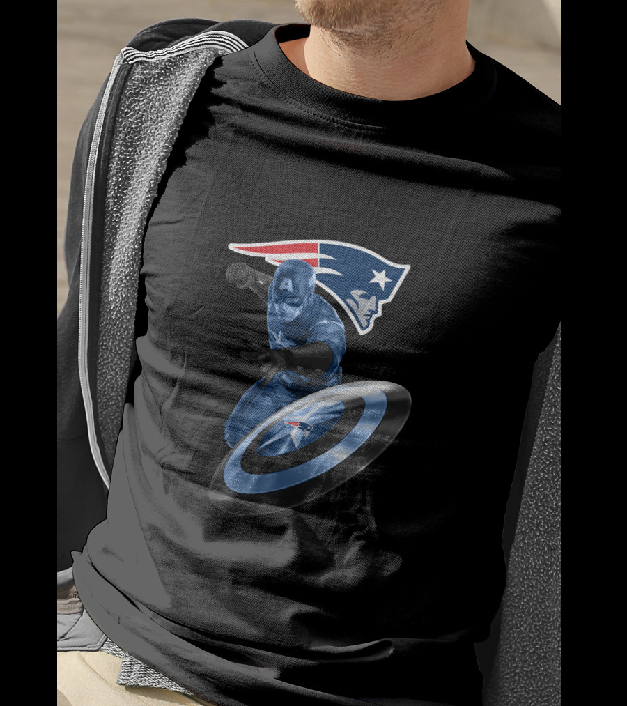 New England Patriots Captain America Crossover Shield T-Shirt