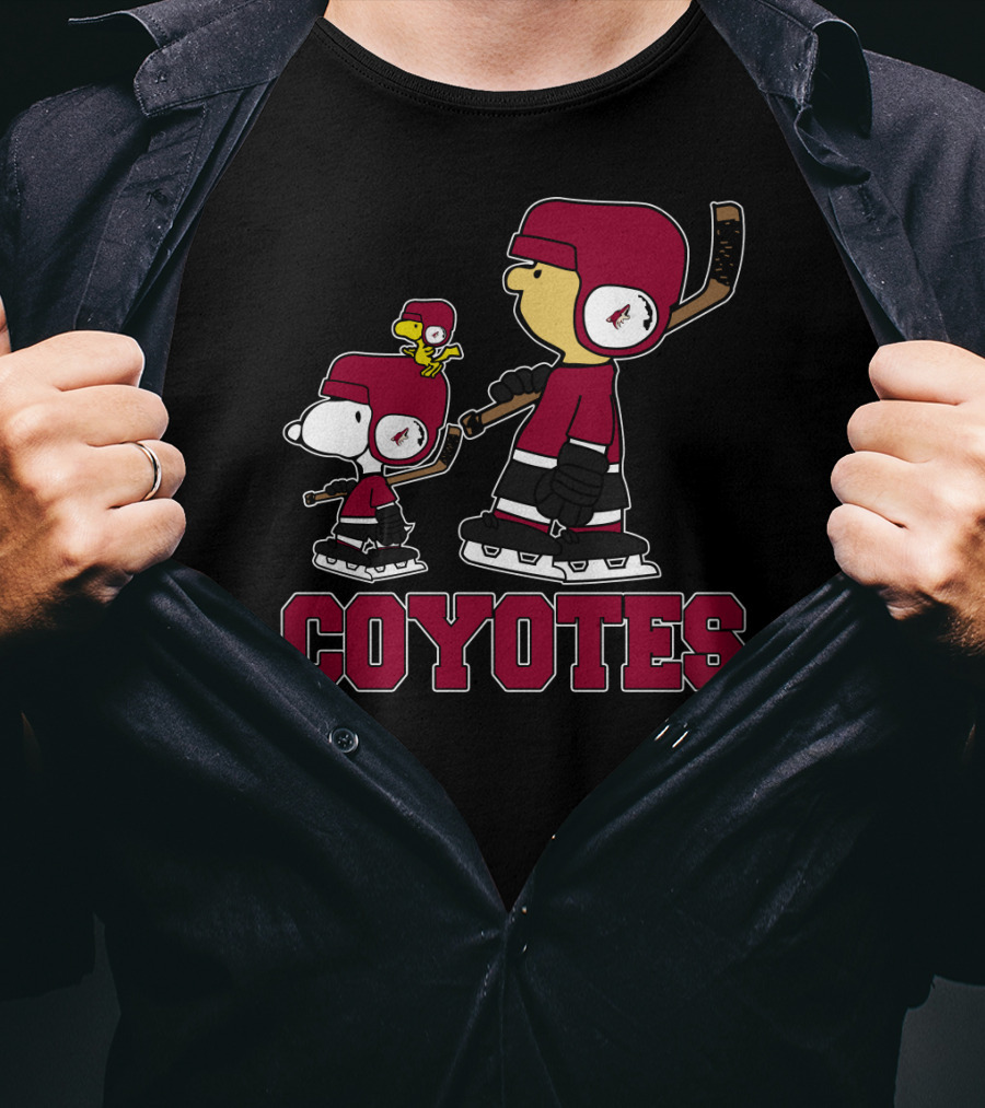 Snoopy Woodstock And Hockey Coyotes Team Fans T-Shirt
