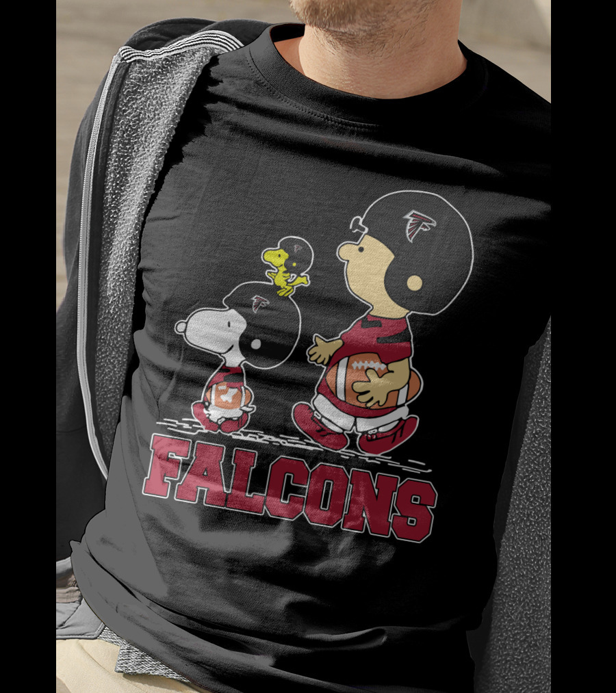 Snoopy And Peanuts Characters In Atlanta Falcons Football Gear T-Shirt