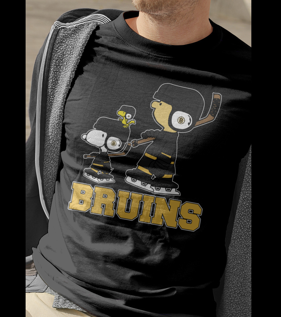Snoopy Woodstock Boston Bruins Hockey Gear Fans T-Shirt