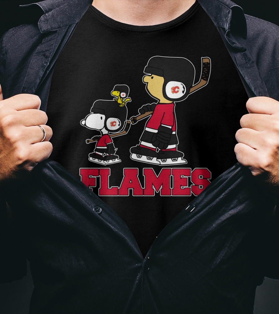 Snoopy And Woodstock With Calgary Flames Hockey Players T-Shirt