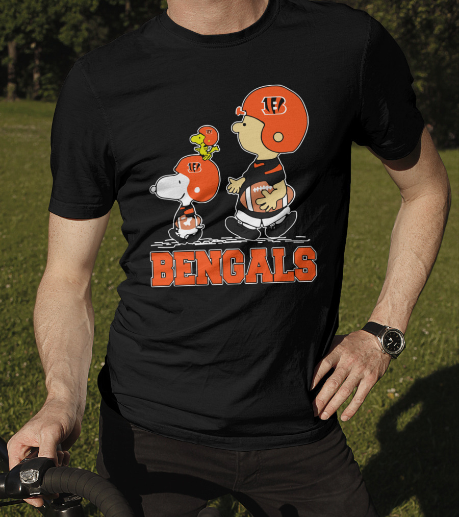 Snoopy Woodstock And Cincinnati Bengals Fans T-Shirt