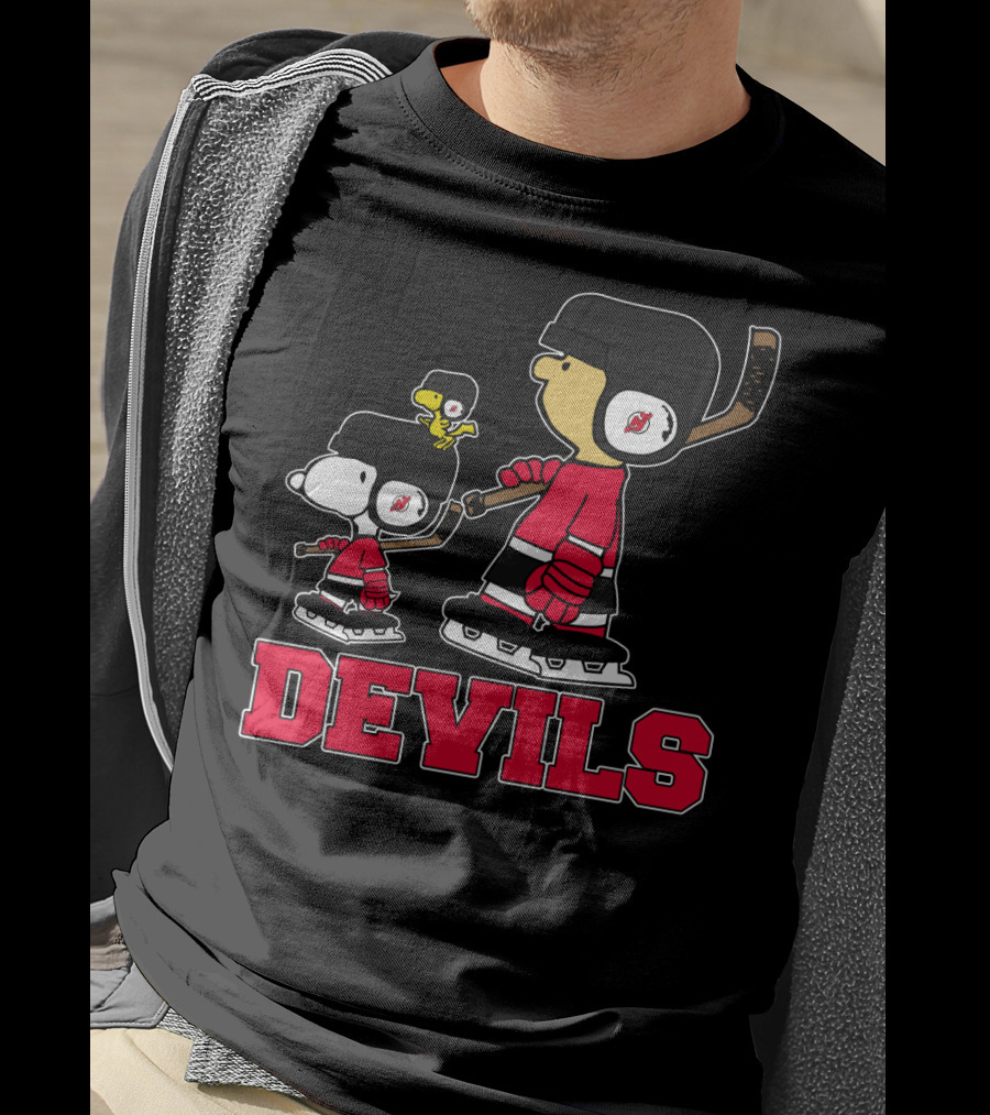Snoopy And Friends Ice Hockey New Jersey Devils Fans T-Shirt